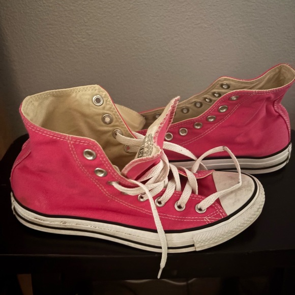 Converse Pink High-Top Sneakers Classic - Picture 3 of 5